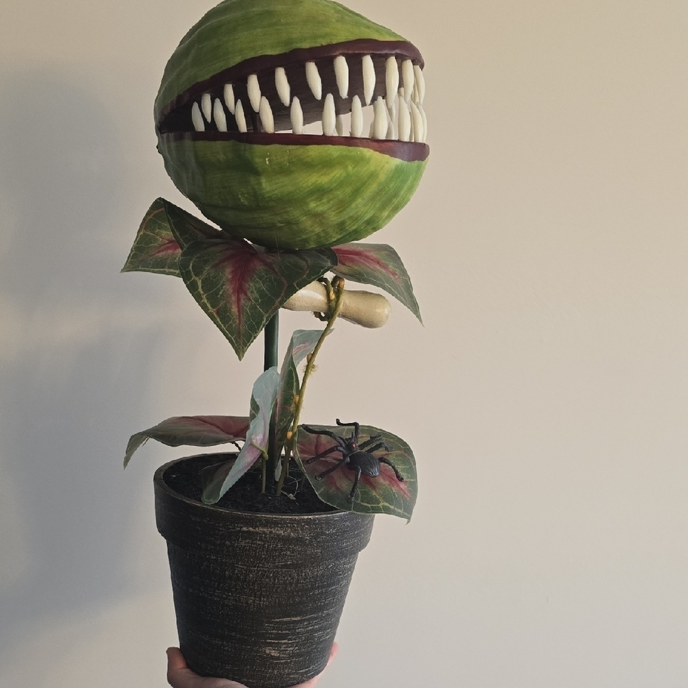 Little Shop Of Horrors Venus Fly Trap Halloween Decoration